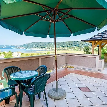 In 27037 Apartment Supetarska Draga
