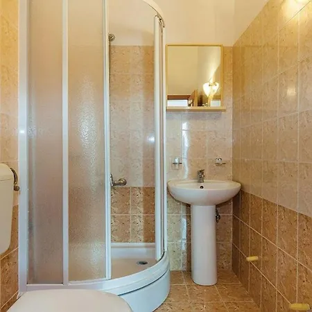 Apartment In 27037
