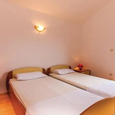 Apartment In 27037