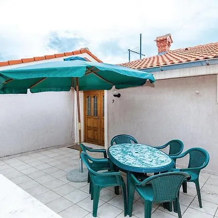 In 27037 Apartment Supetarska Draga