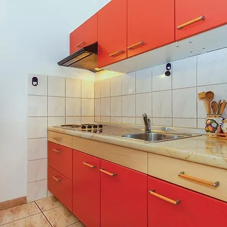 In 27037 Apartment *